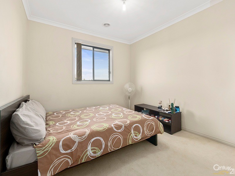 153 Hinrichsen Drive, Hallam VIC 3803