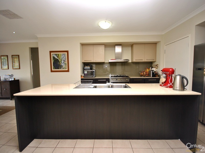 22 Dempster Way, Berwick VIC 3806