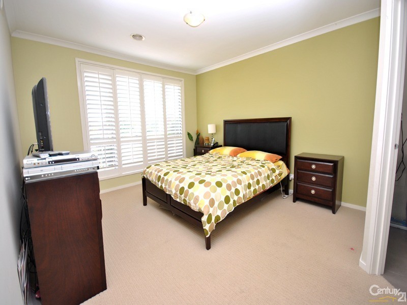 22 Dempster Way, Berwick VIC 3806