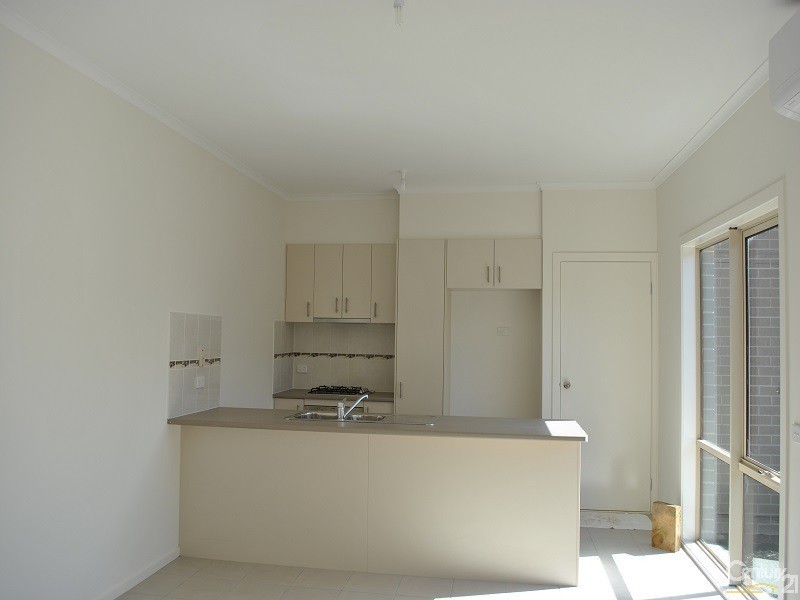 6 Elderberry Alley, Cranbourne North VIC 3977