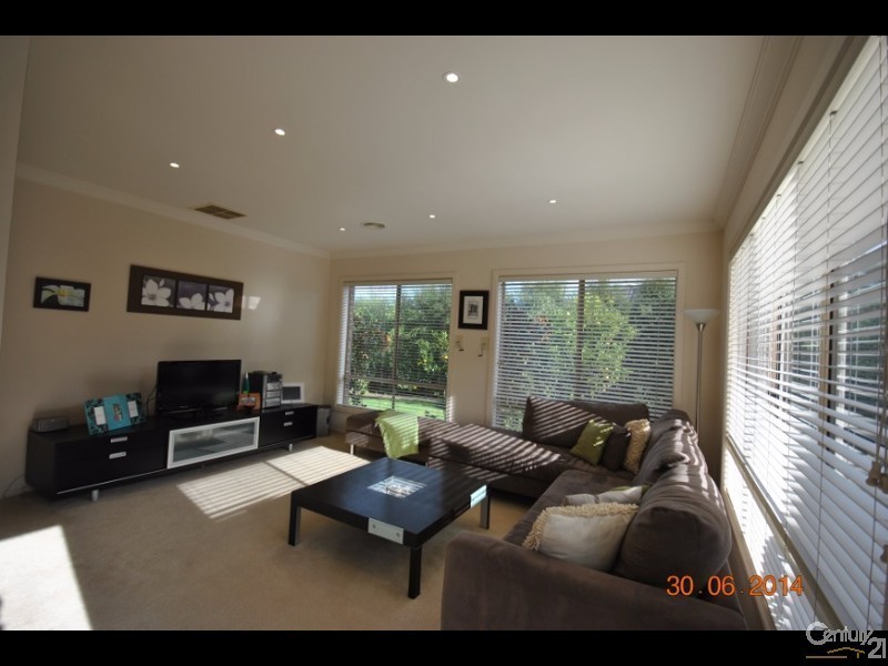 7 Atkinson Drive, Berwick VIC 3806