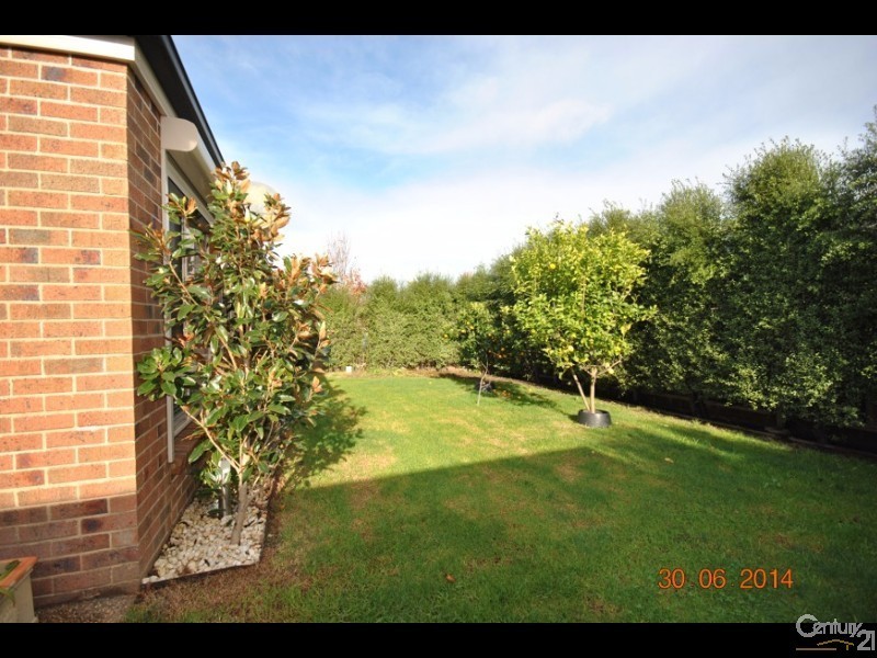 7 Atkinson Drive, Berwick VIC 3806