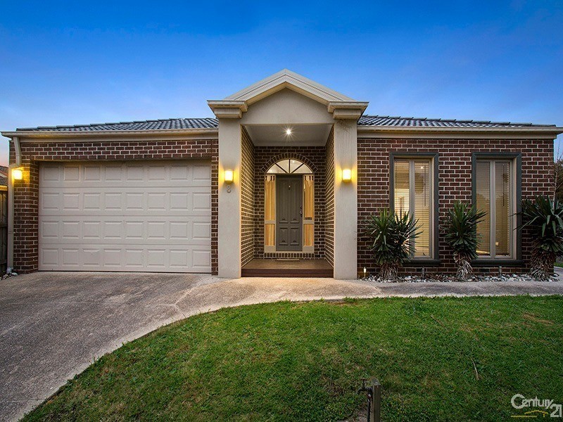 8 Crane Street, Berwick VIC 3806