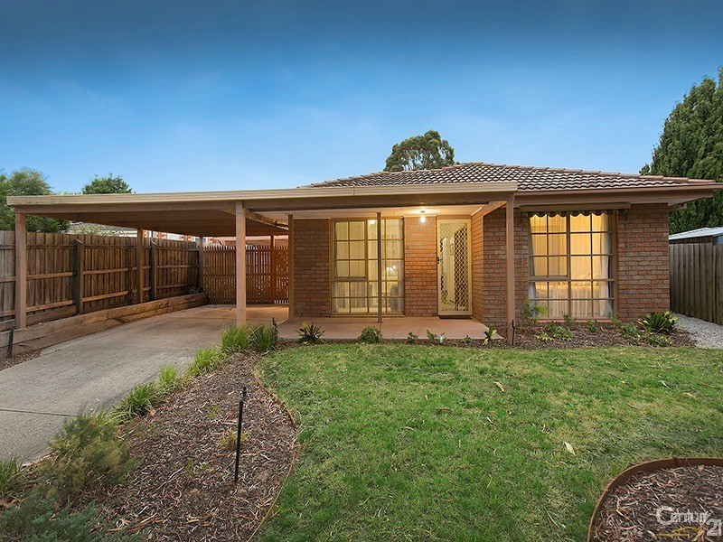 4 Wimmera Court, Berwick VIC 3806