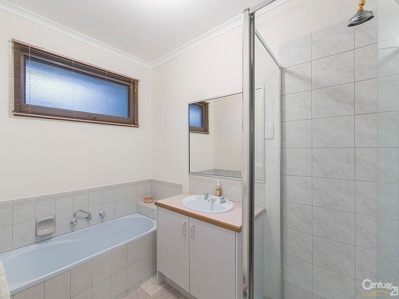 4 Wimmera Court, Berwick VIC 3806