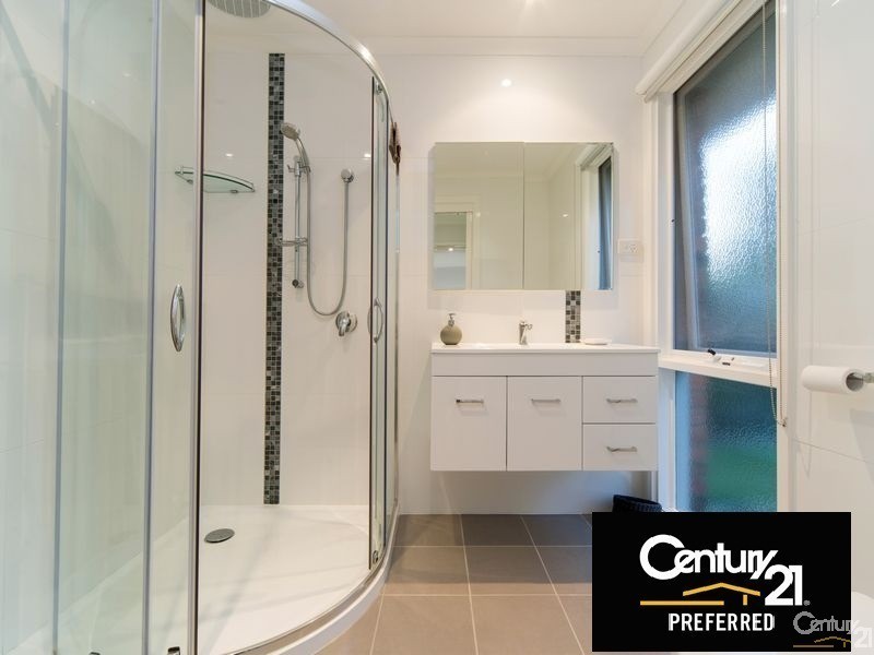 15 Van Der Haar Avenue, Berwick VIC 3806