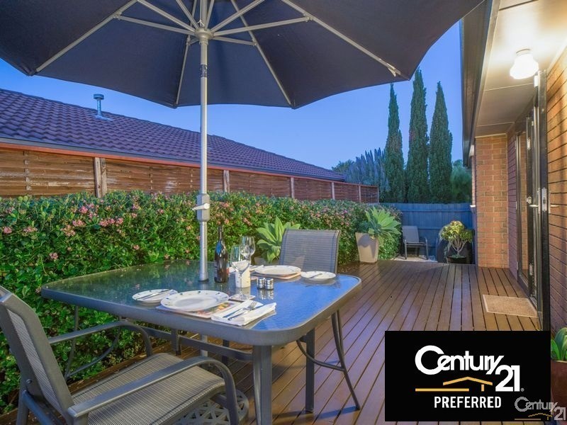 15 Van Der Haar Avenue, Berwick VIC 3806