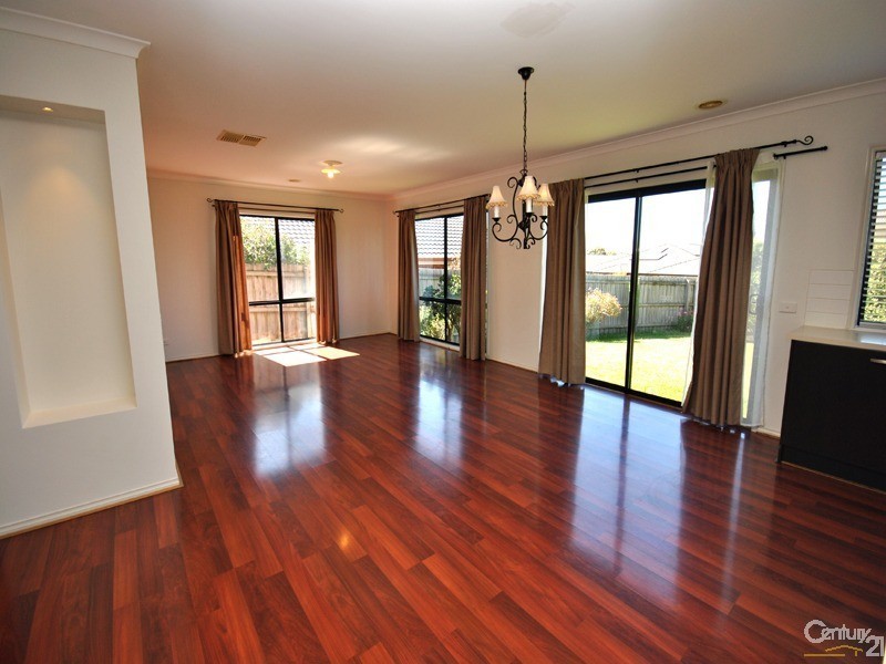 2 Stefan Drive, Berwick VIC 3806