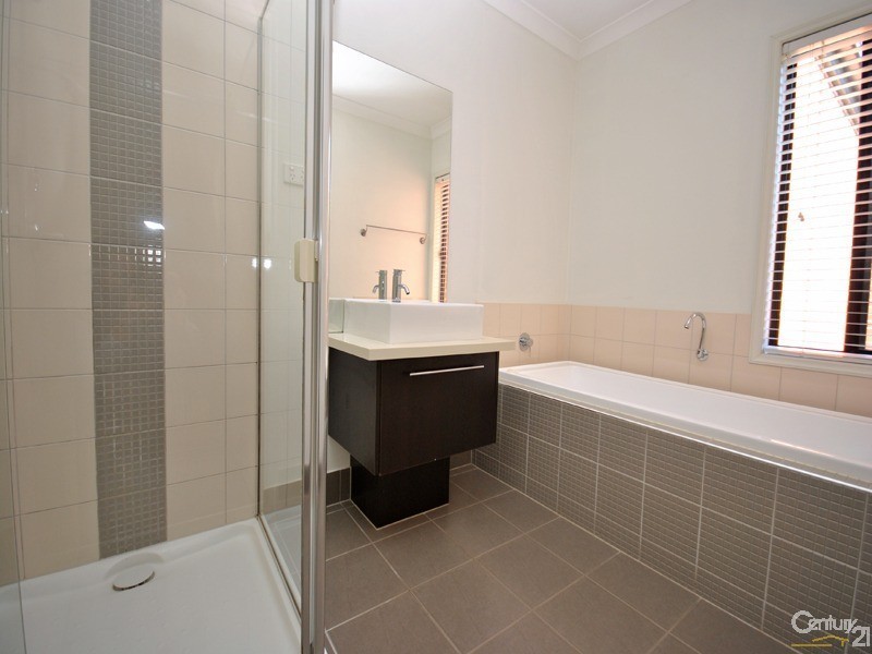 2 Stefan Drive, Berwick VIC 3806