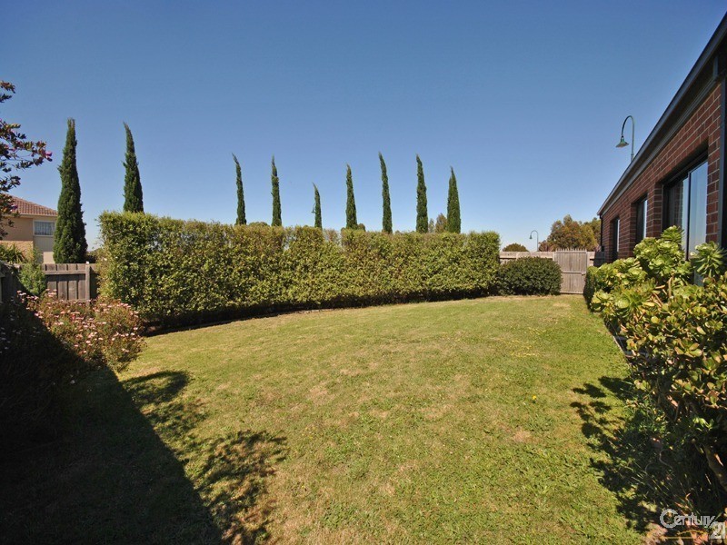 2 Stefan Drive, Berwick VIC 3806