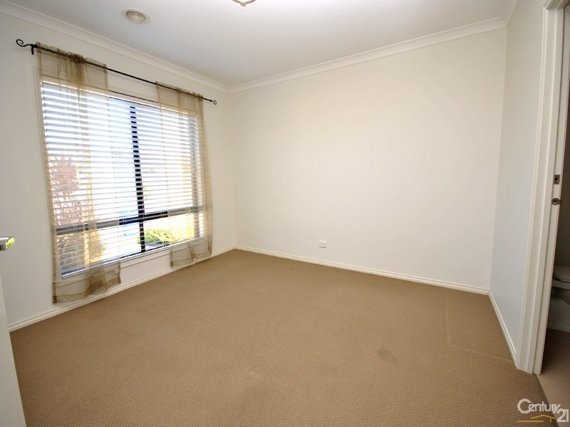 2 Stefan Drive, Berwick VIC 3806