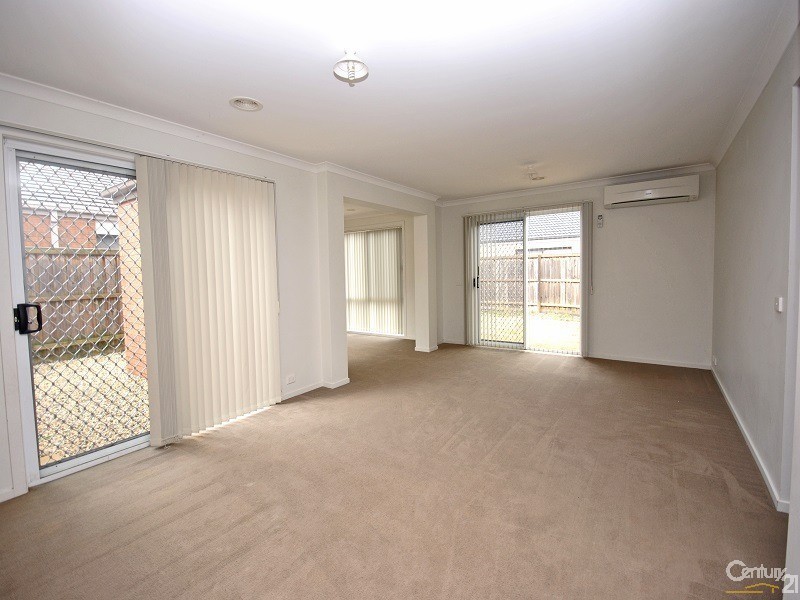 60 Kosta Boda Boulevard, Pakenham VIC 3810