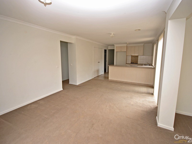 60 Kosta Boda Boulevard, Pakenham VIC 3810