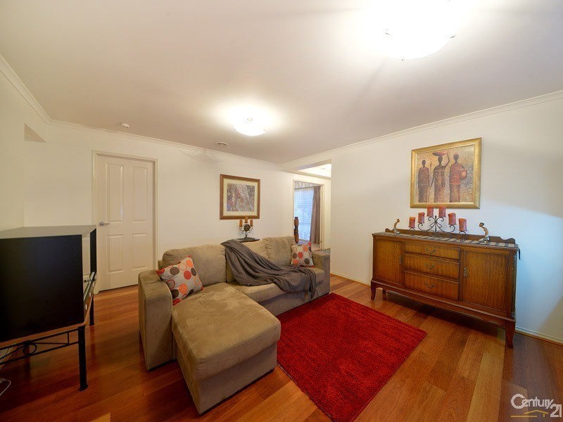 7 Glen Erin Way, Berwick VIC 3806