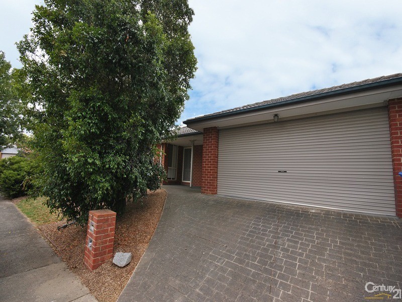 8 Maralee Court, Berwick VIC 3806