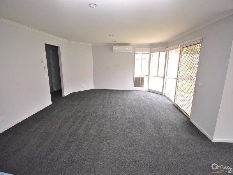 8 Maralee Court, Berwick VIC 3806