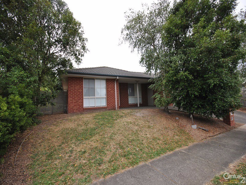 8 Maralee Court, Berwick VIC 3806