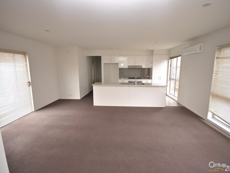 1/30 Golf Links Road, Berwick VIC 3806