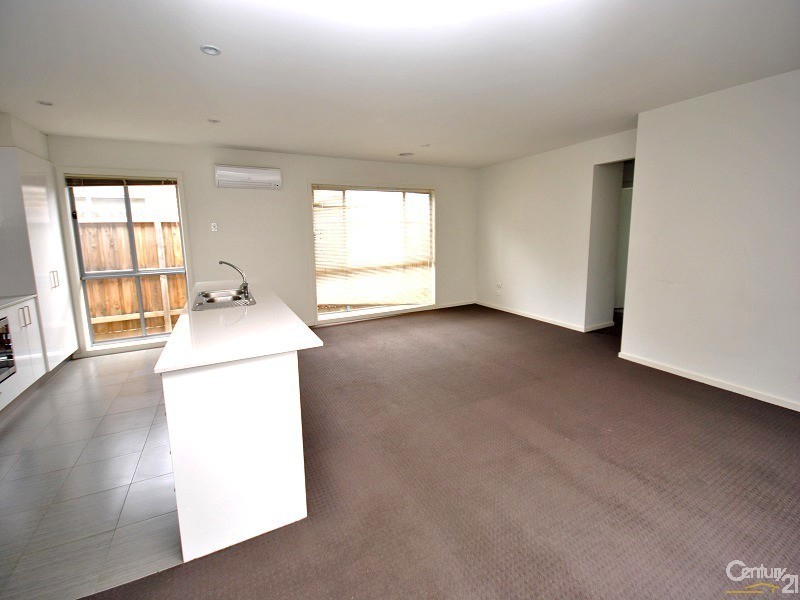 1/30 Golf Links Road, Berwick VIC 3806