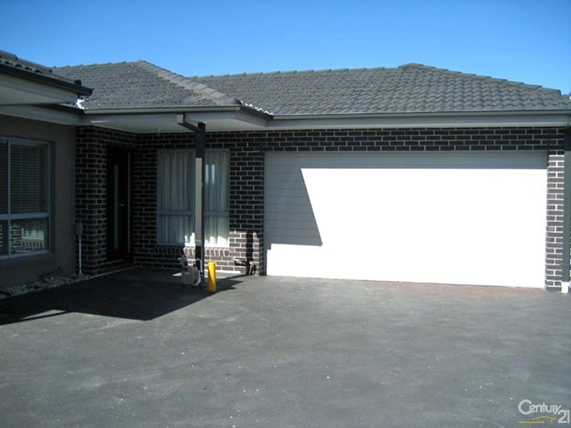 3/7 Roseville Court, Berwick VIC 3806