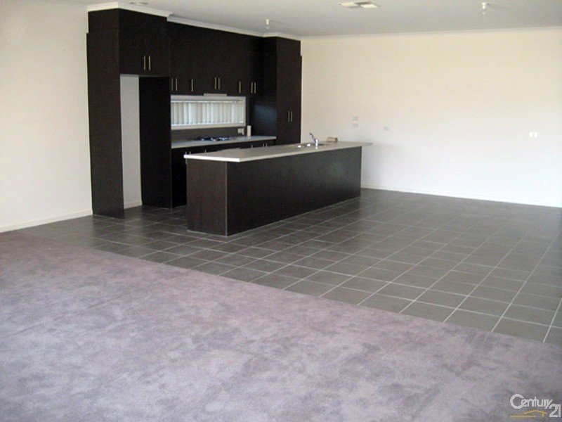 3/7 Roseville Court, Berwick VIC 3806