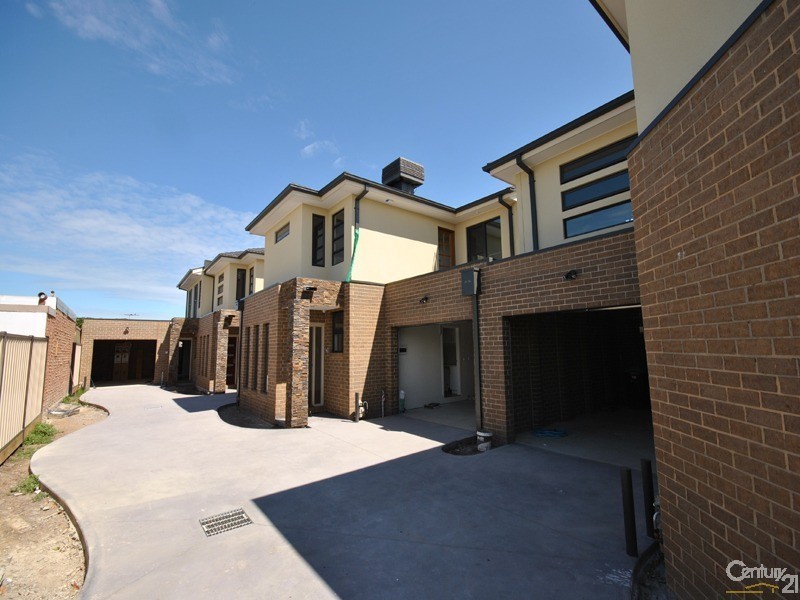 2/23 Ross Street, Dandenong VIC 3175