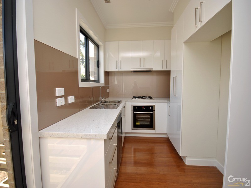 2/23 Ross Street, Dandenong VIC 3175