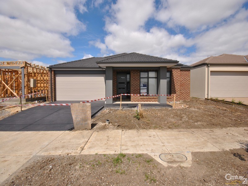 18  Tilia Drive, Cranbourne North VIC 3977