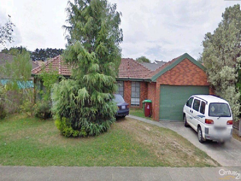 12 Hedgeley Drive, Berwick VIC 3806