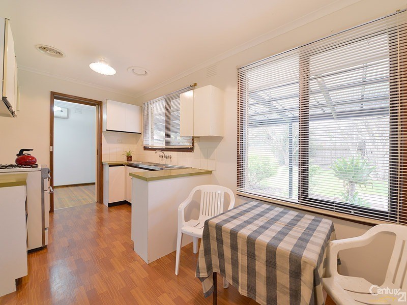 18 Floriana Avenue, Doveton VIC 3177