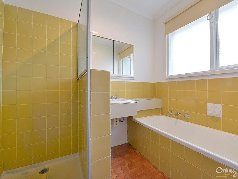 18 Floriana Avenue, Doveton VIC 3177