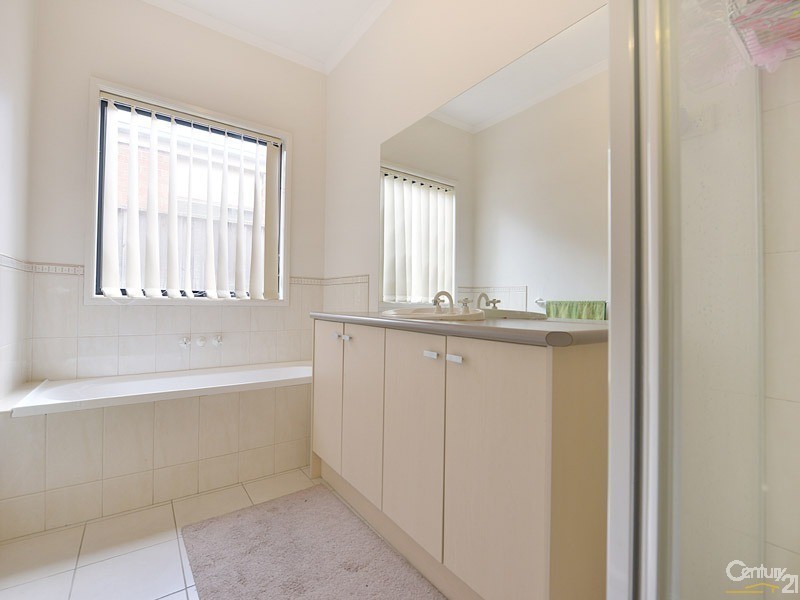 38 Jack William Way, Berwick VIC 3806