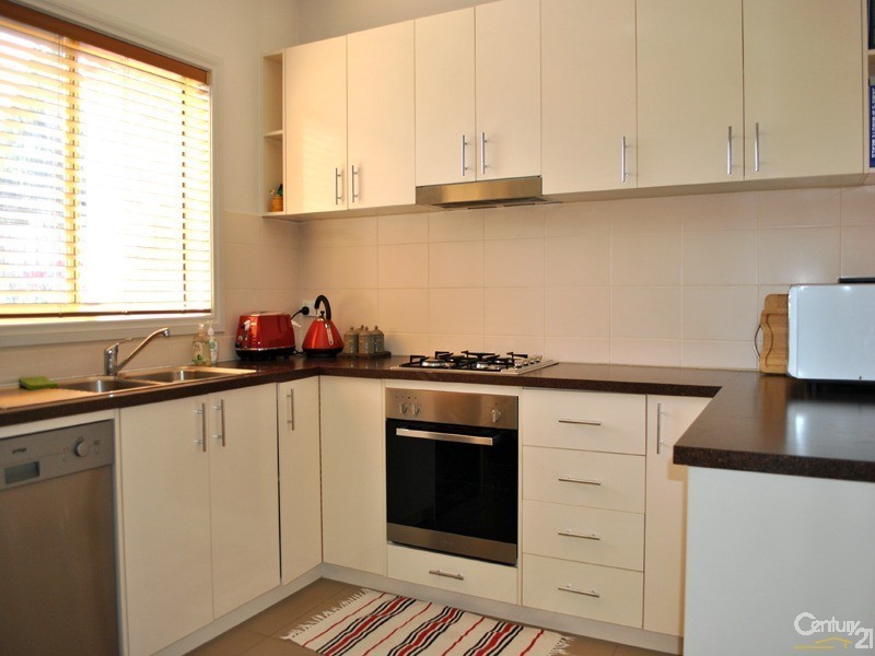 4/42-44 Inglis Road, Berwick VIC 3806