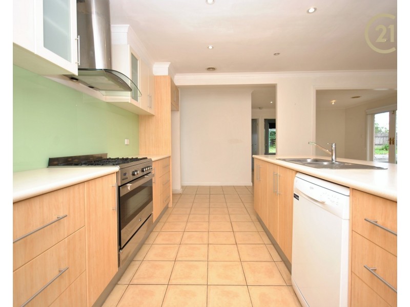 18 Tyntynder Close, Berwick VIC 3806