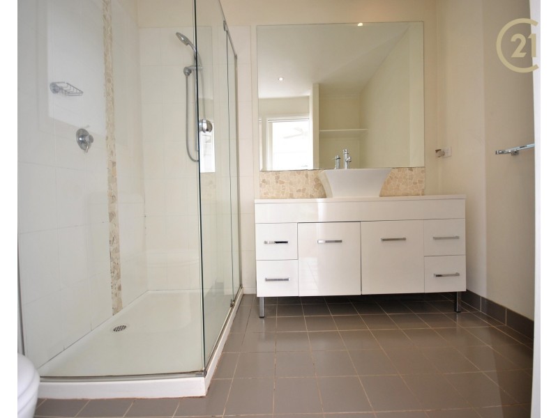 18 Tyntynder Close, Berwick VIC 3806