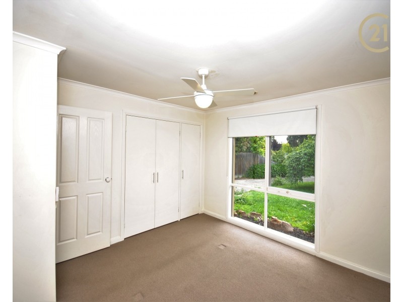 18 Tyntynder Close, Berwick VIC 3806