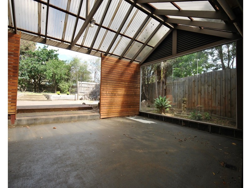 18 Tyntynder Close, Berwick VIC 3806