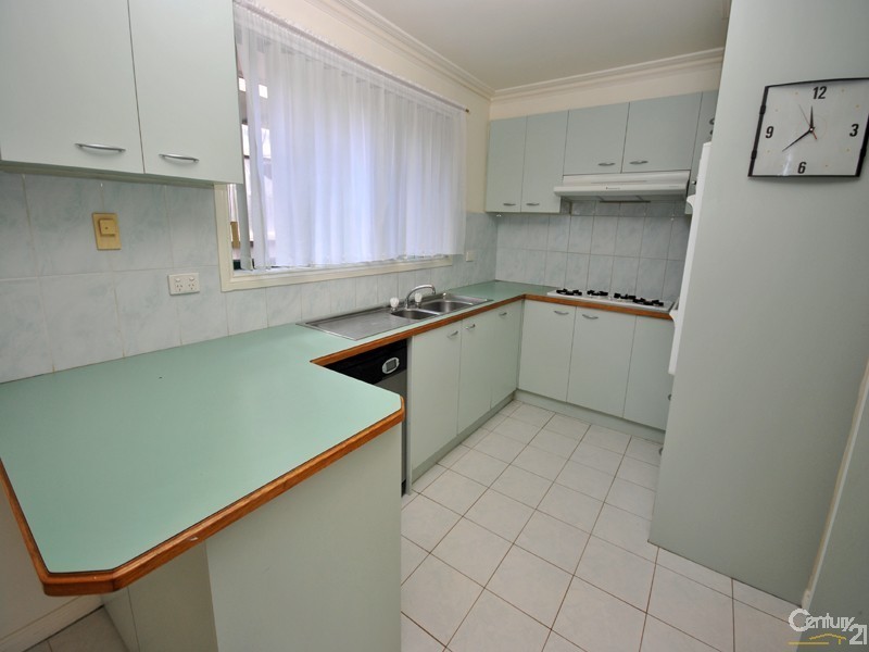 1/25 John Hunter Drive, Endeavour Hills VIC 3802