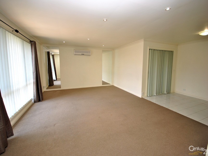 1/25 John Hunter Drive, Endeavour Hills VIC 3802