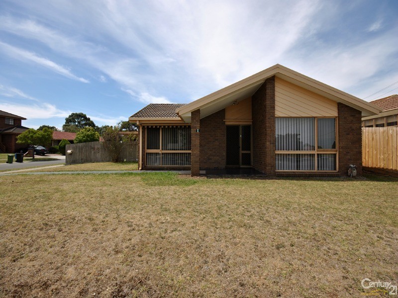 4 County Drive, Berwick VIC 3806