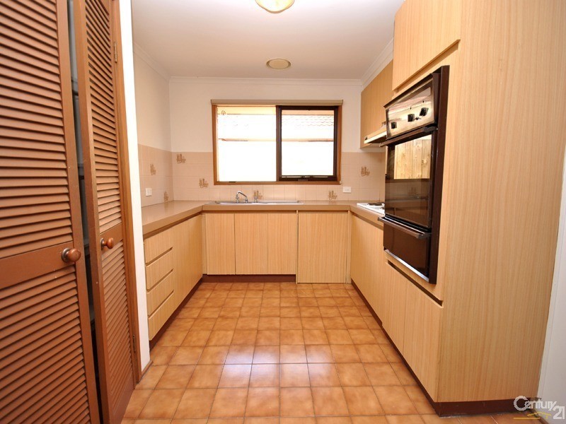 4 County Drive, Berwick VIC 3806