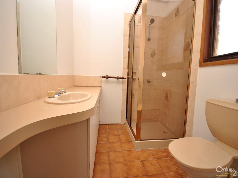 4 County Drive, Berwick VIC 3806