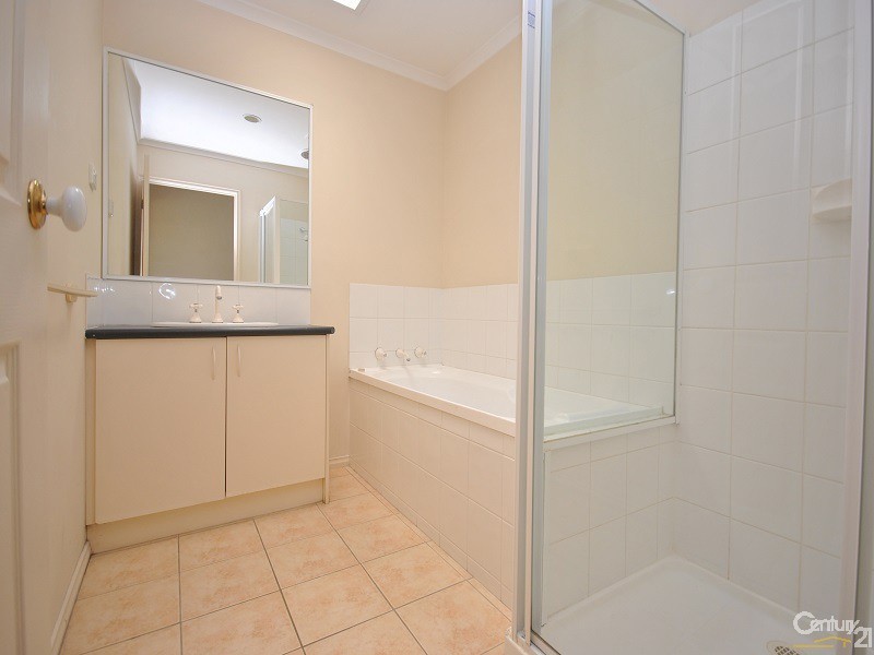 20/12 Grant Close, Berwick VIC 3806