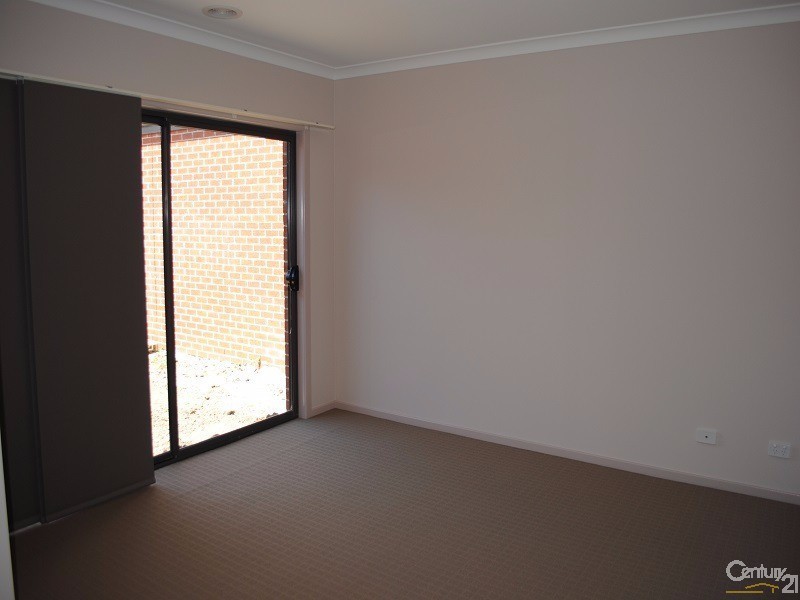 3 Pimpernel Place, Cranbourne North VIC 3977