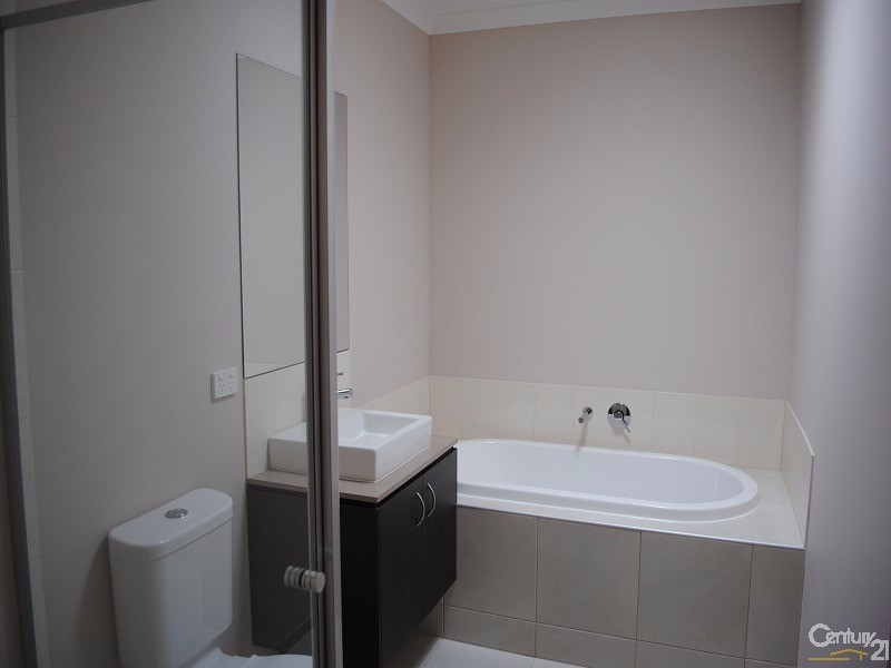 3 Pimpernel Place, Cranbourne North VIC 3977