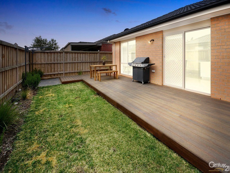 31 Paxford Drive, Cranbourne North VIC 3977
