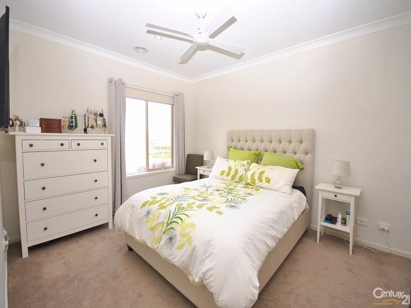 31 Paxford Drive, Cranbourne North VIC 3977