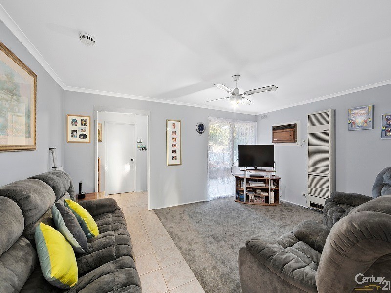 45 Fairbairn Road, Cranbourne VIC 3977