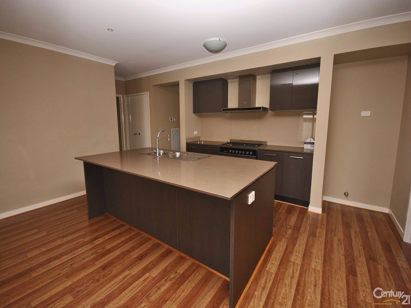 5 Rhinelander Close, Clyde North VIC 3978