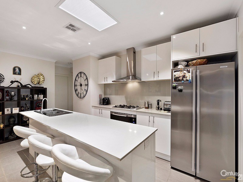 53 Datura Avenue, Cranbourne North VIC 3977